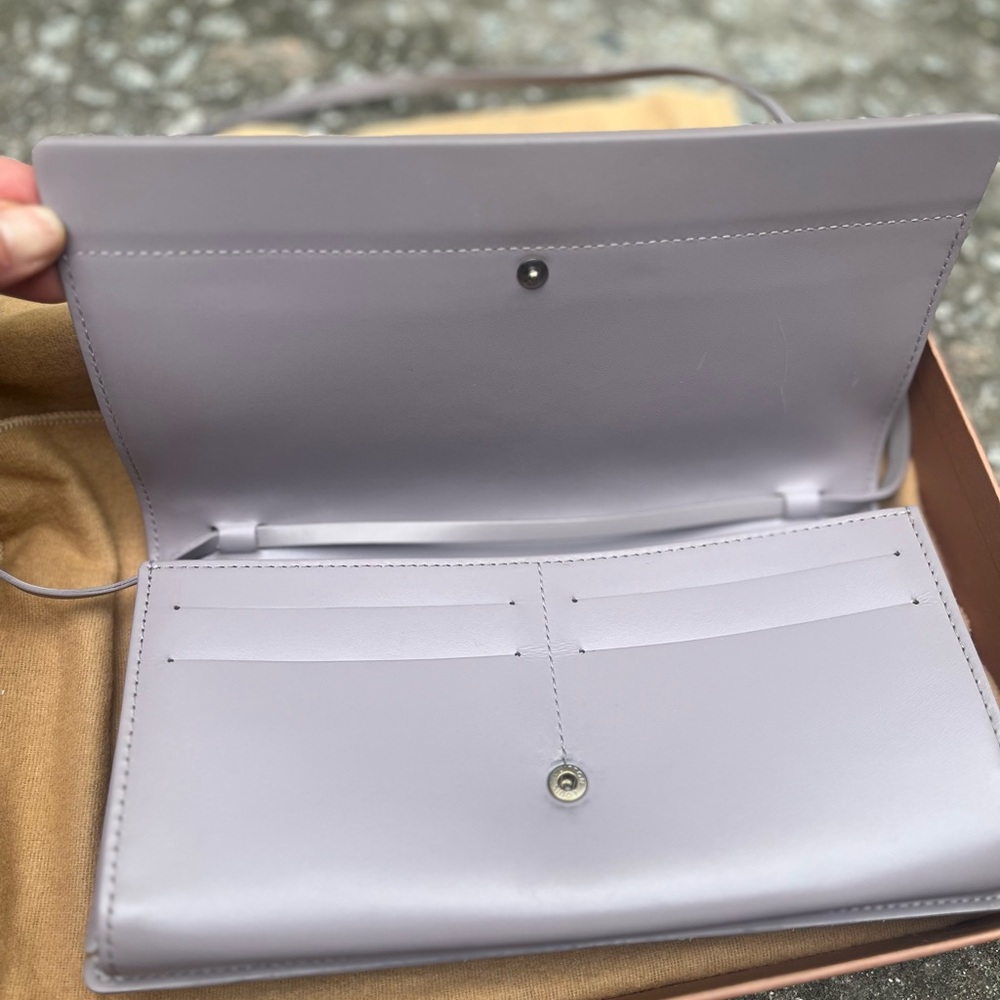 Lovely lavender LV leather bag - Picture 4 of 13